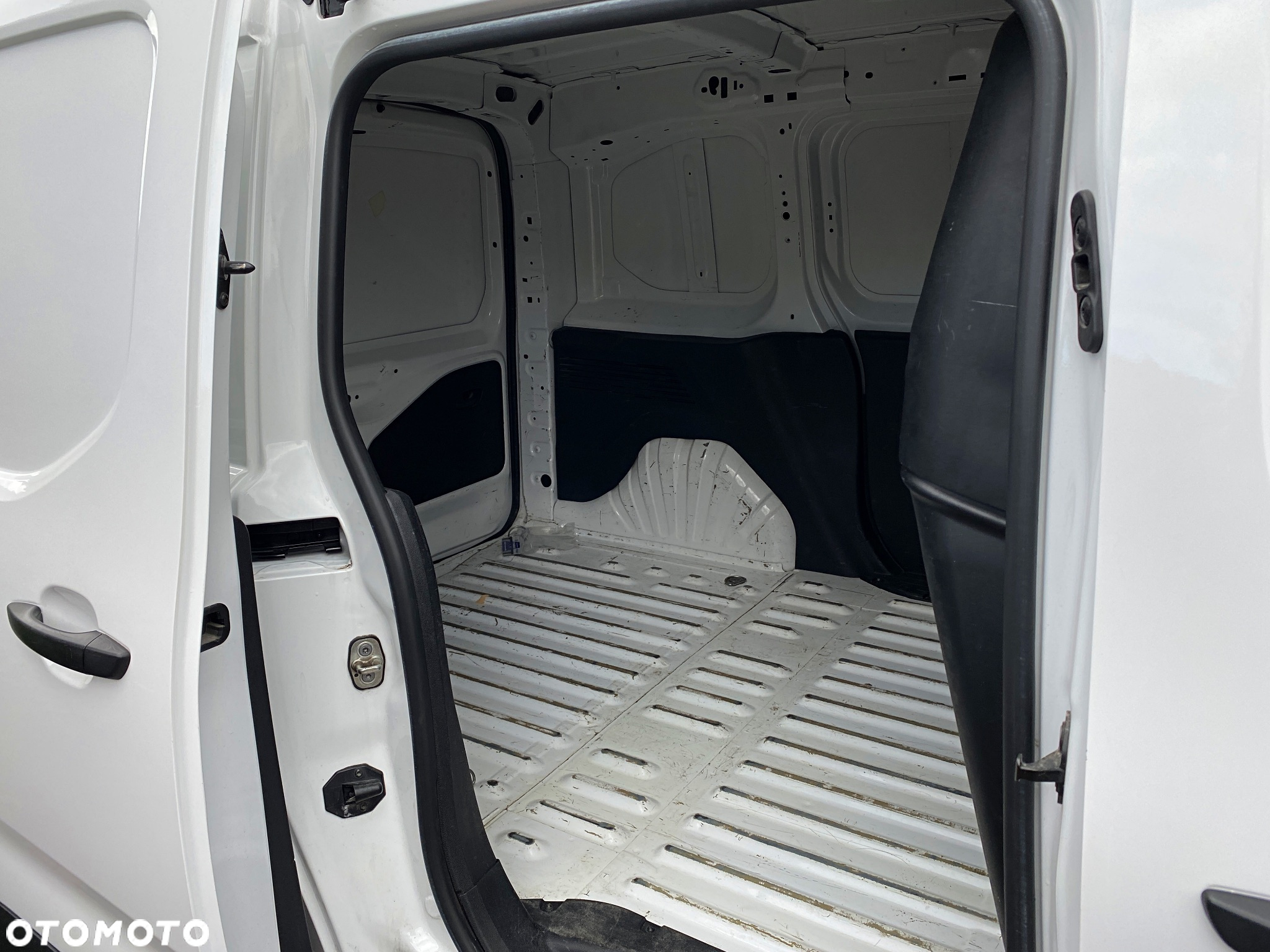 Toyota Proace City - 16