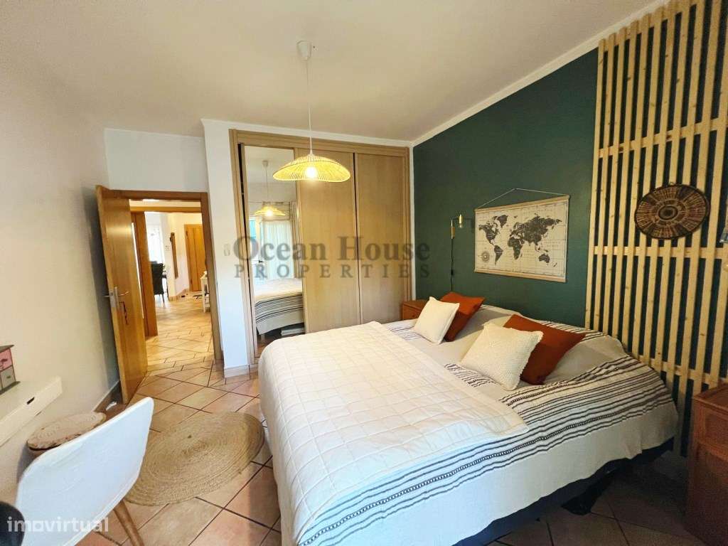 Apartamento com 3 quartos, piscina e garagem em Almancil.-12