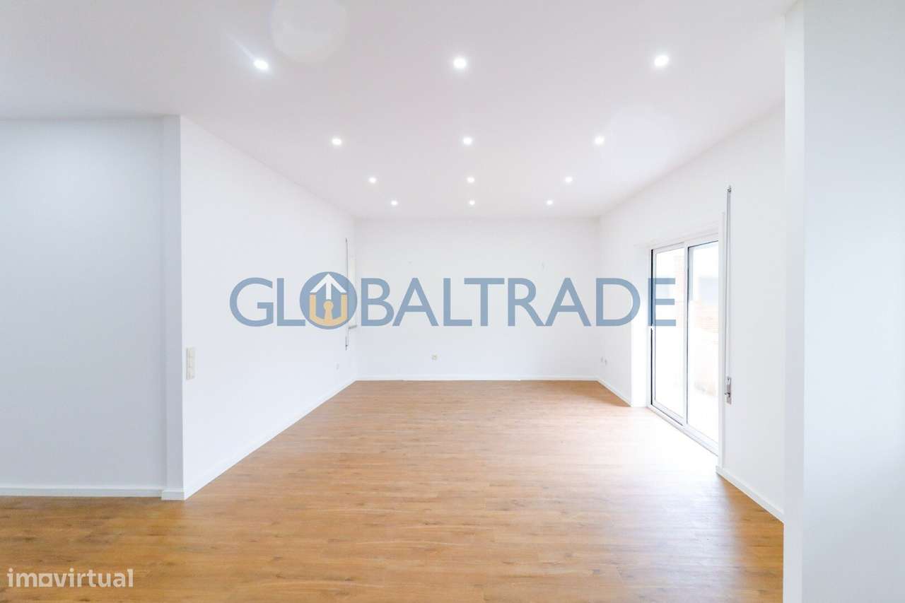 Apartamento T3 Renovado & Equipado em Águas Santas-6