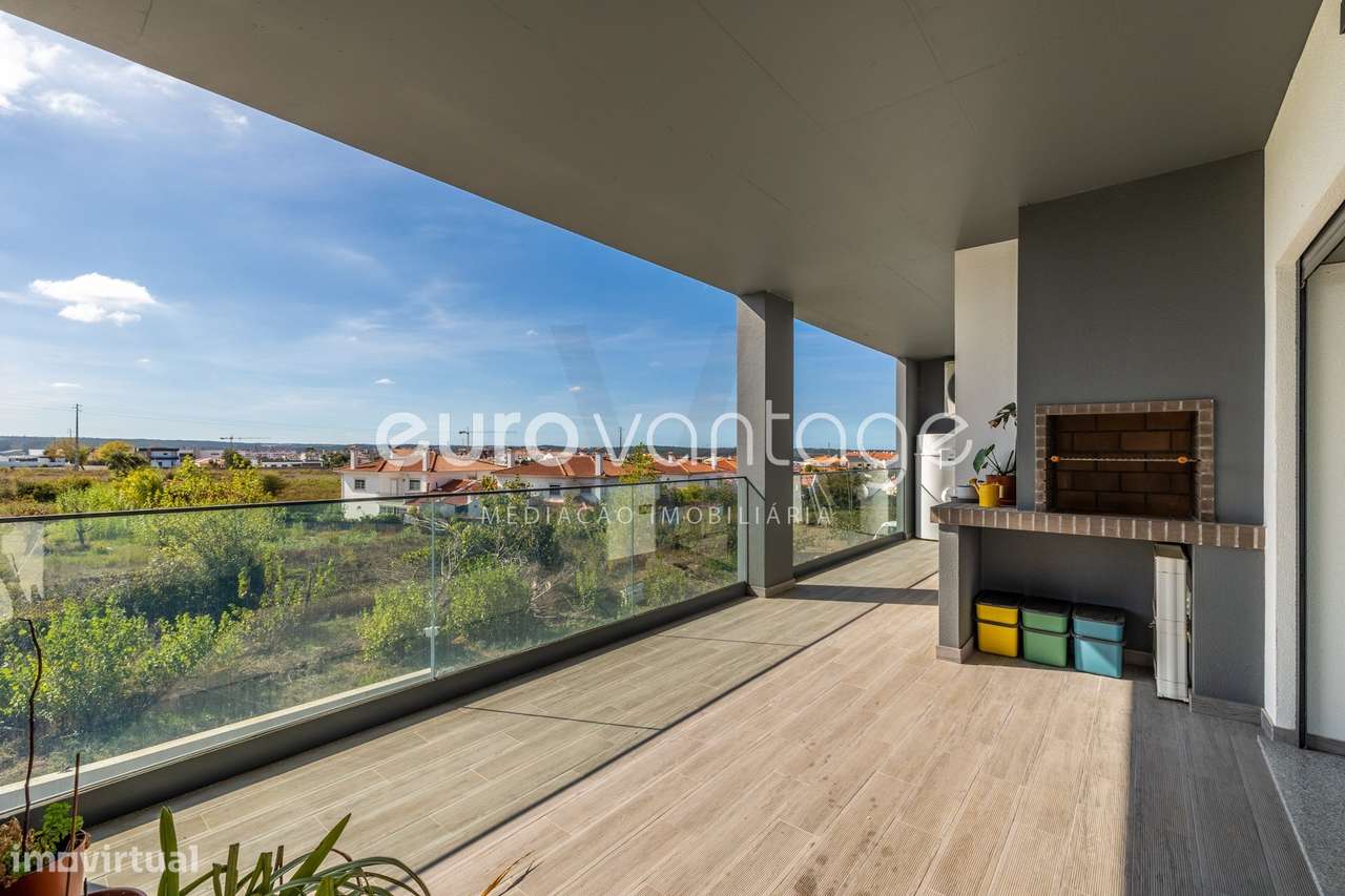 Apartamento T3 de Excelentes áreas-25