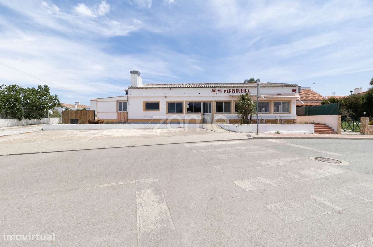 Edifício Comercial e Habitacional a 2 minutos da praia do Carvalhal - Grande imagem: 1/30