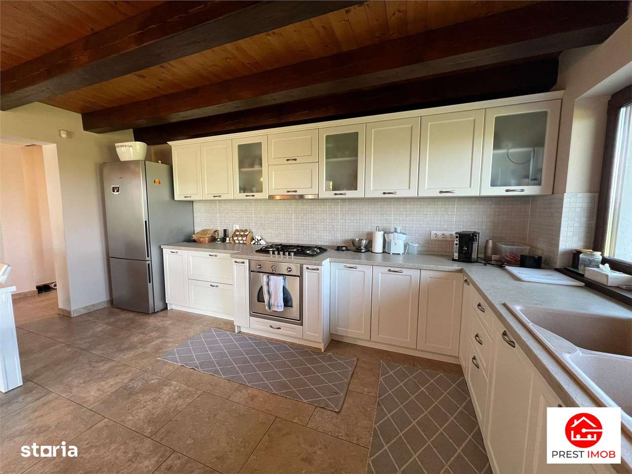 Casa cu teren 4.6 hectare la 17 km de Targu Mures - Imagine principală: 5/12