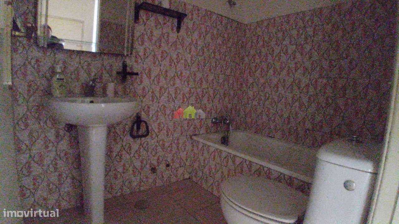 Apartamento T3 no Bairro Afonso Costa - Setúbal-20