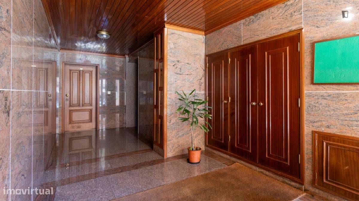 Apartamento com 3 quartos - localizado em Paranhos Porto - Grande imagem: 5/9