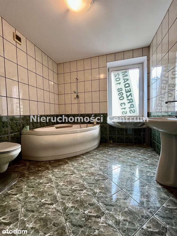 Duże mieszkanie w zabytkowej kamienicy w sercu miasta-1