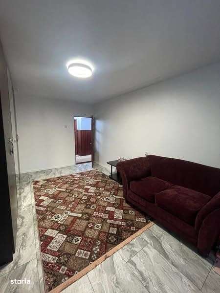 De vanzare apartament cu 2 camere, decomandat, 45.000 euro - Imagine principală: 2/15
