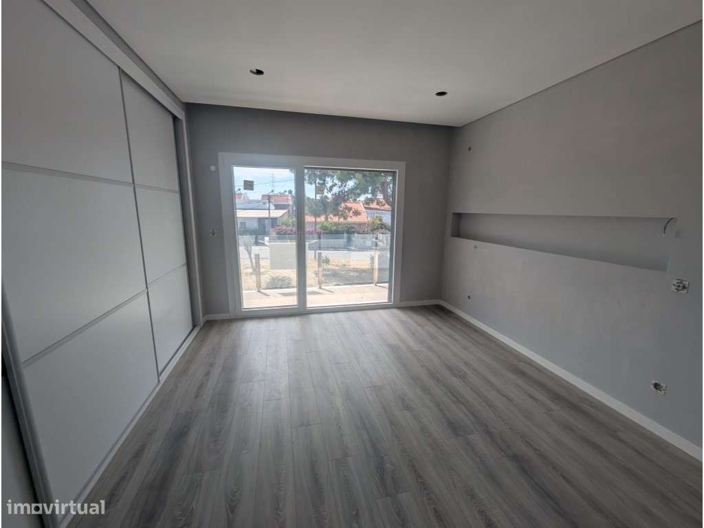 Moradia T3 com 2 suites em Quinta das Laranjeiras Fernão Ferro-19
