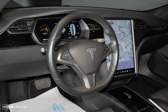 Tesla Model S 75D - 17