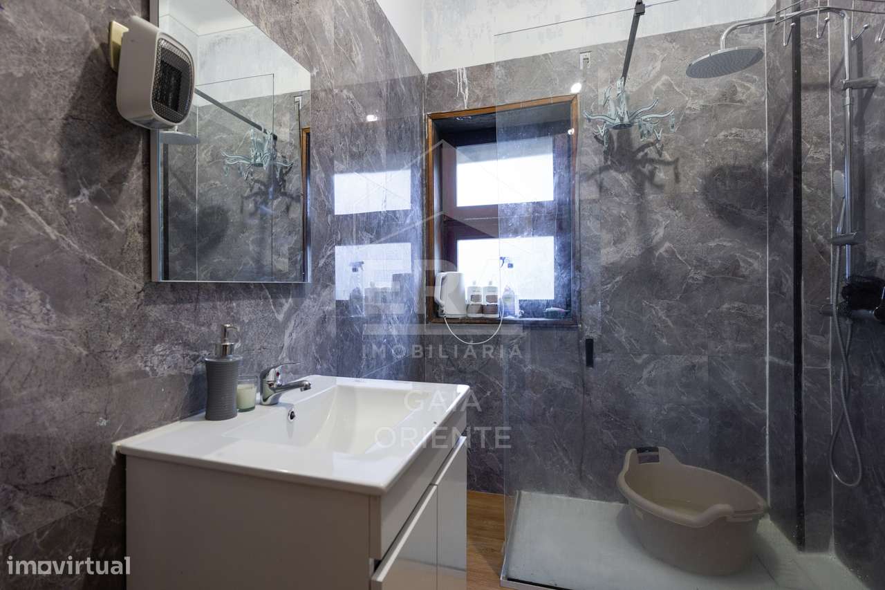 Moradia Isolada T5 com Terreno na N1-22