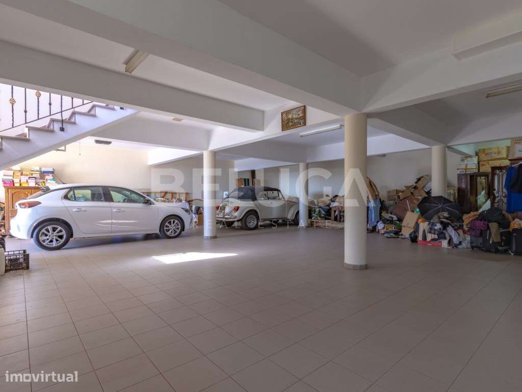 MORADIA T4 COM QUINTAL || URBANIZAÇÃO 'QUINTA DO FAIAL' (FUNCHAL)-11