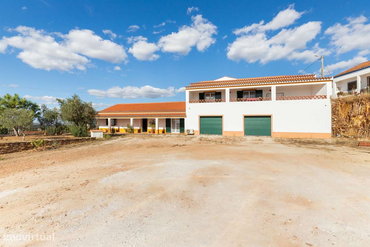 Moradia de 2 pisos, 8 assolhadas, 5 casas de banho - Alandroal, Évora - Grande imagem: 3/58