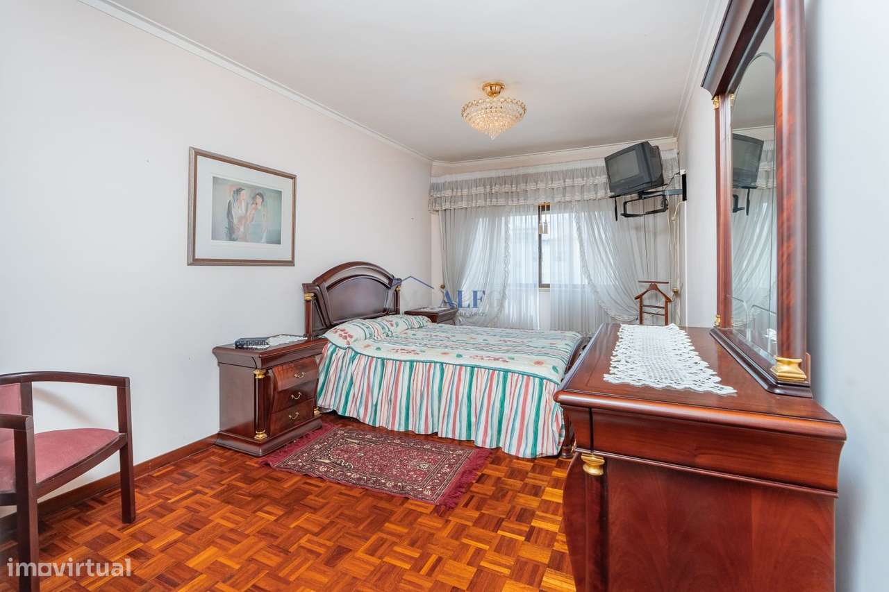 Apartamento T3 em Massamá, junto ao Shopping Center-18
