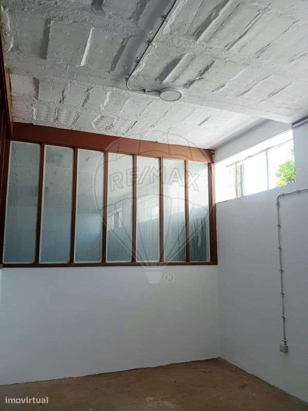 Armazém  para arrendamento - Grande imagem: 4/11