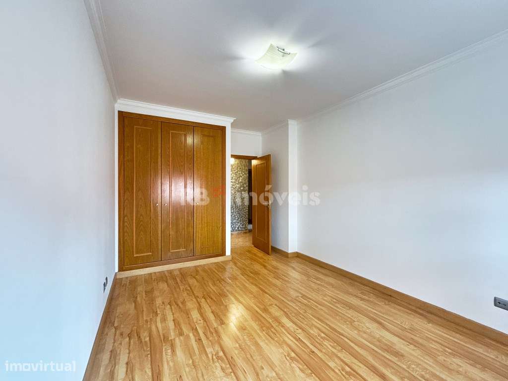 ApartamentoT3 Rch em Condomínio fechado com Garagem-11