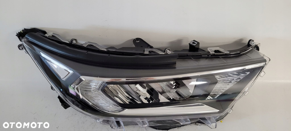 REFLEKTOR FULL LED PRAWY TOYOTA RAV4 V 2019- - 4