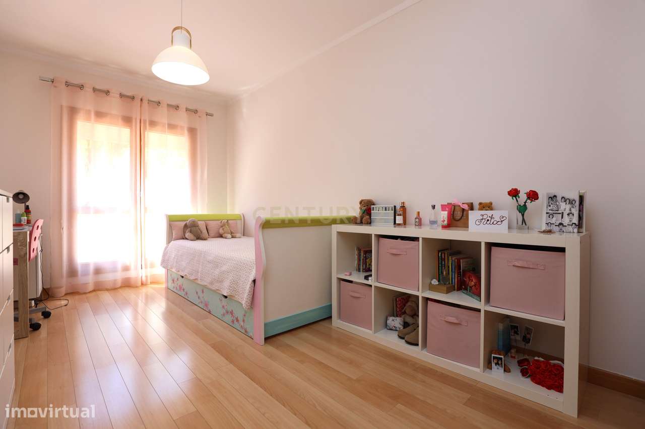 Apartamento T3  || Box 3 viaturas-29