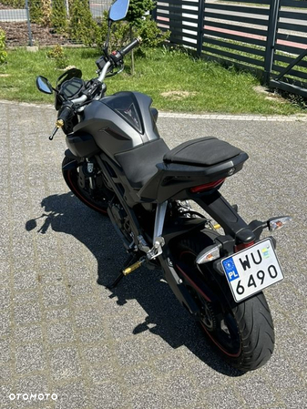 Yamaha MT - 12