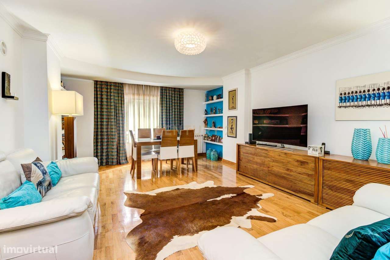 ACEITA SE  PERMUTA por T2 em Massamá - Grande imagem: 2/21