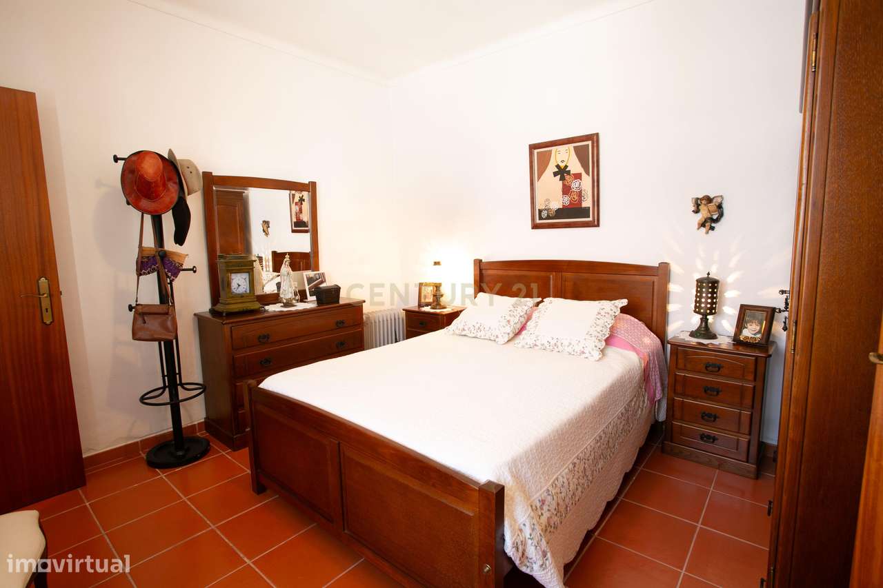 Moradia T4 na Granja-12