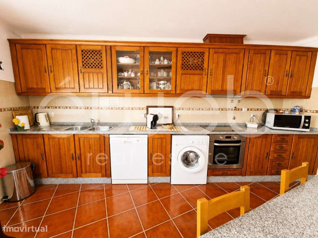 Moradia T4 de Arquitetura Alentejana com Piscina, Motrinos, Regueng...-32
