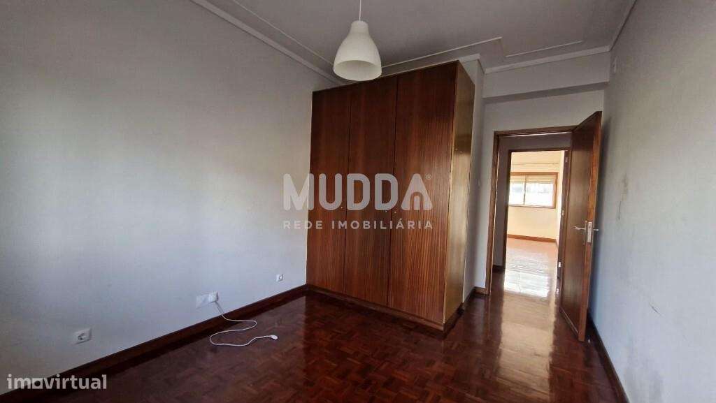 T4 com garagem | Habitação Própria ou Investimento  | Localização exce-10