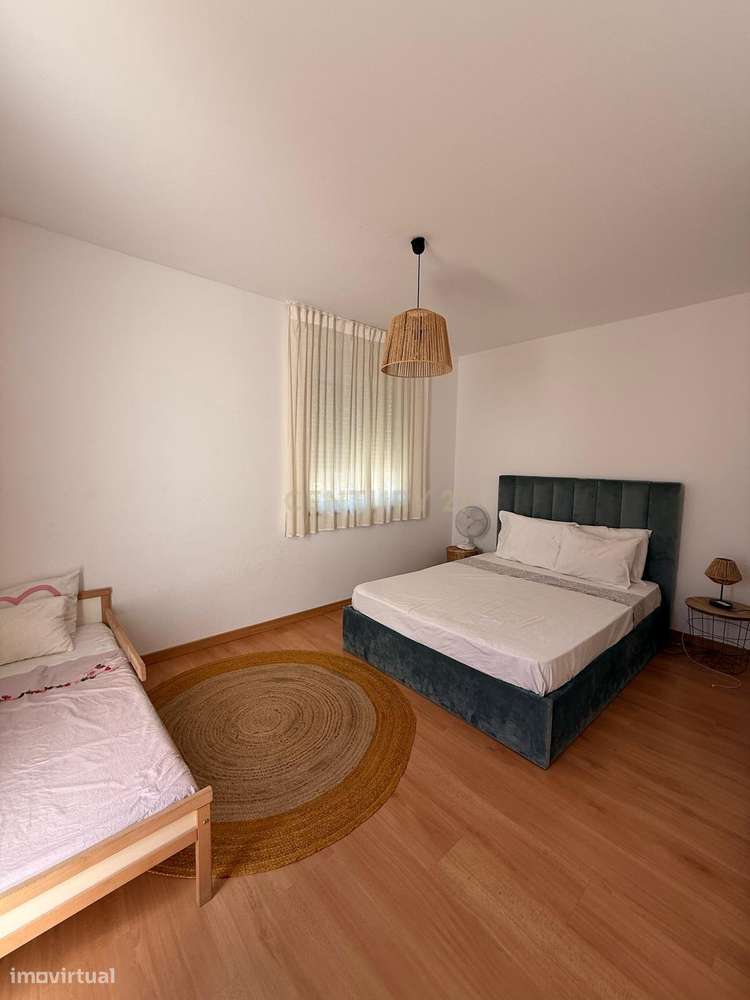 Magnifica T3 com Piscina no Corval-39