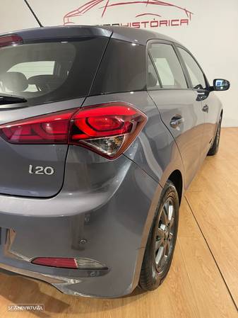 Hyundai i20 1.1 CRDi Urban - 26