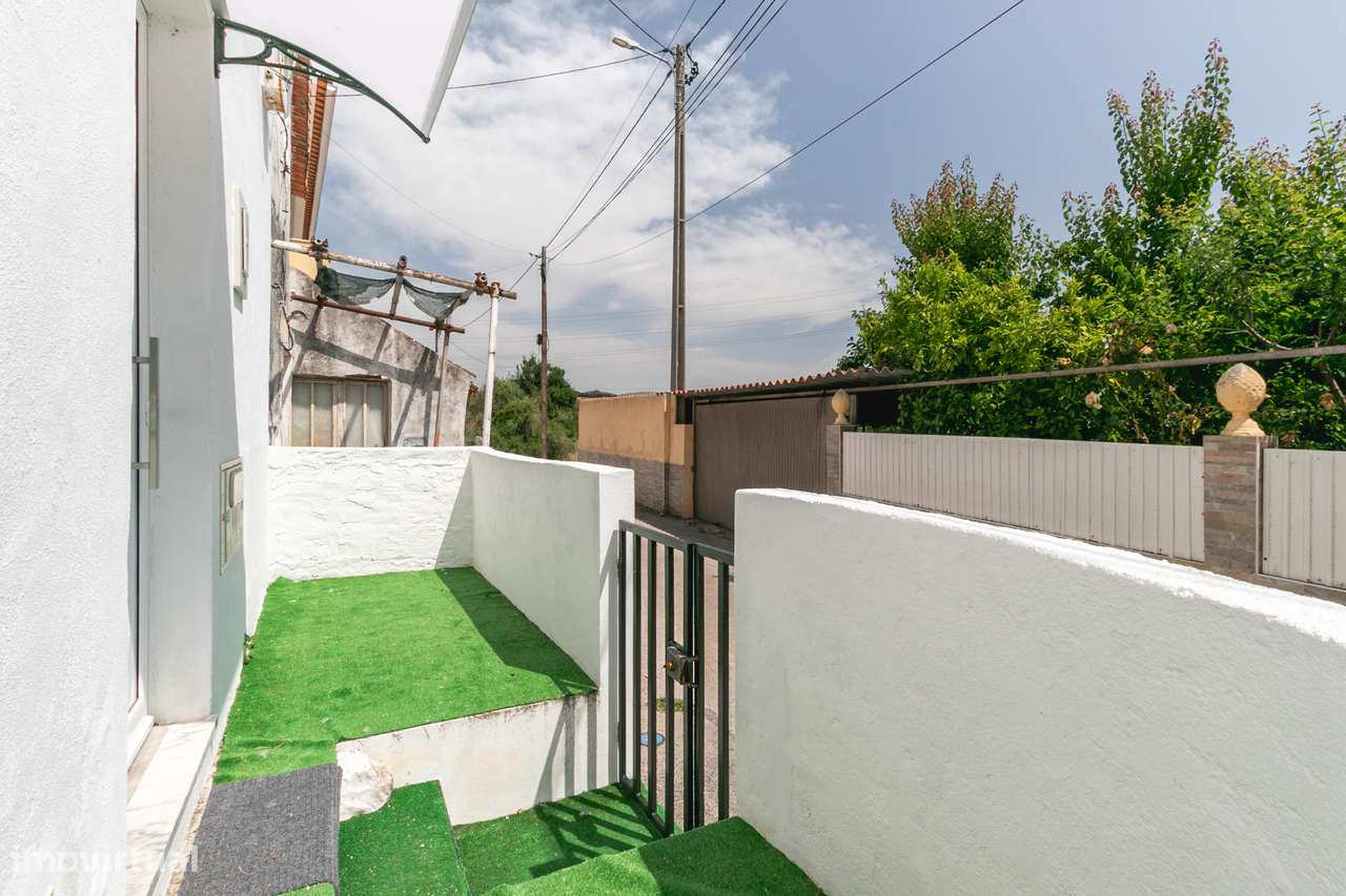 BUCELAS | 2 MORADIAS | T1 E T2 | OPORTUNIDADE - Grande imagem: 5/48