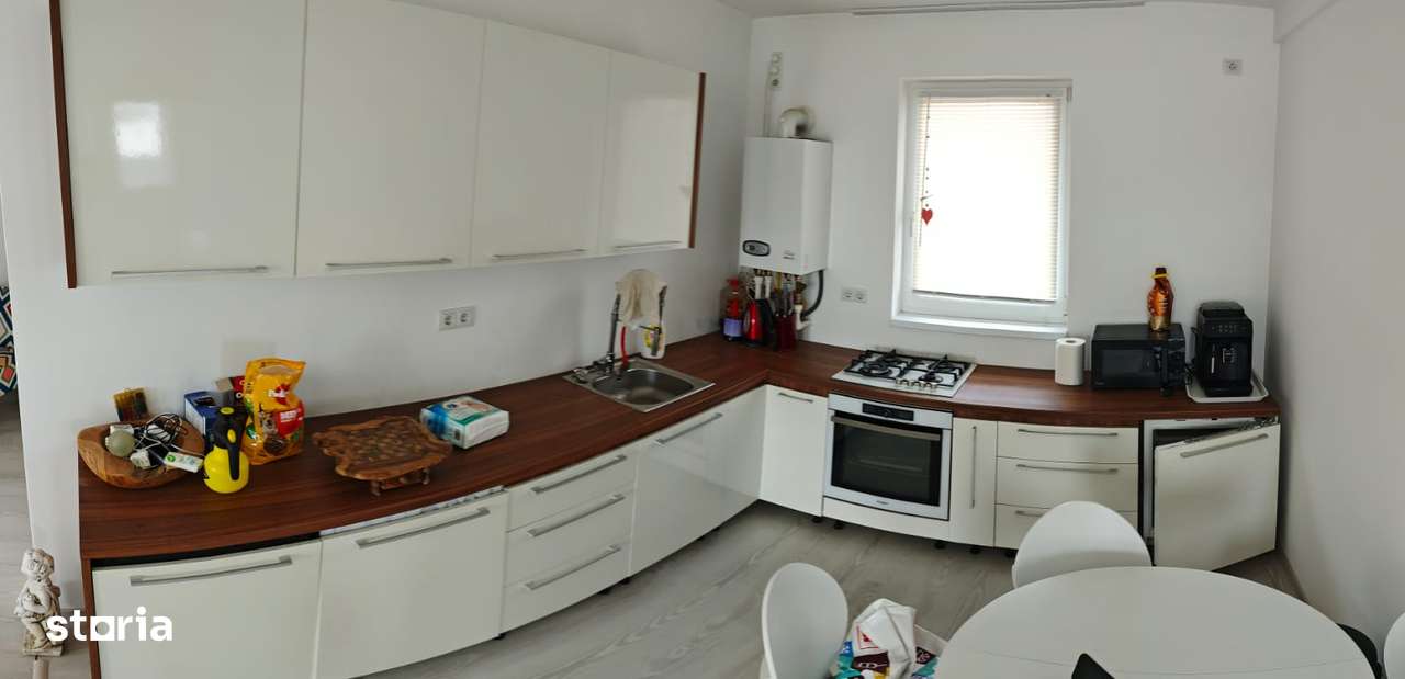 Apartament 4 camere de vanzare cart. Grigorescu, Oradea-11