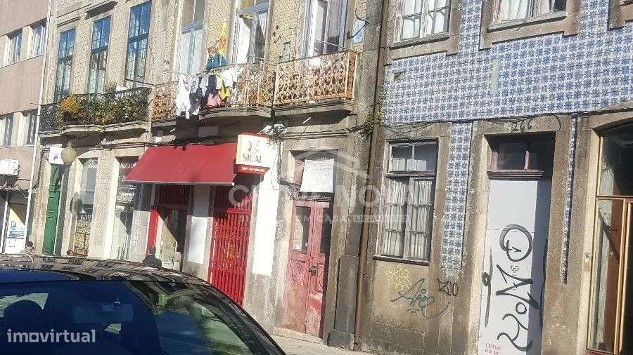 Prédio p/ Reabilitar c/ Pip Aprovado, na Baixa do Porto - Grande imagem: 5/23