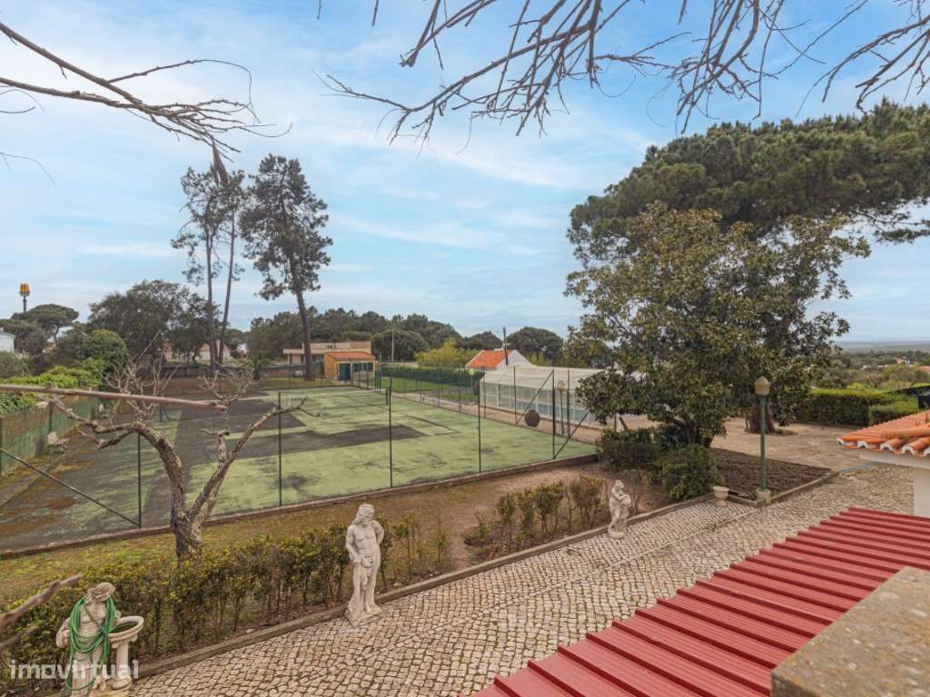 Moradia localizada em Zona tranquila e privilegiada da Charneca da ... - Grande imagem: 5/60