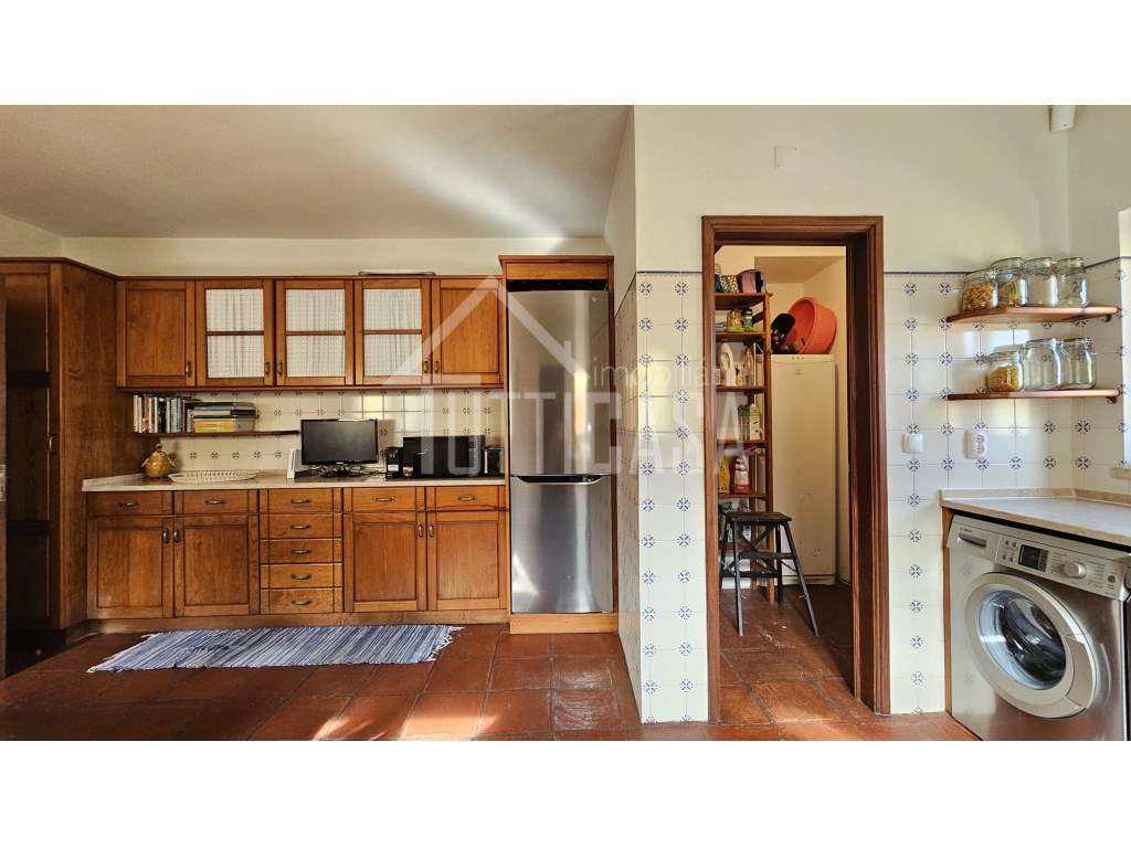 Moradia T3+1 na Venda do Pinheiro-22