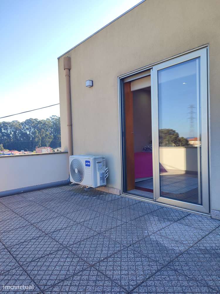 Moradia T4 (2 suites),cond. fechado, piscina, campo de jogos e ginásio-41