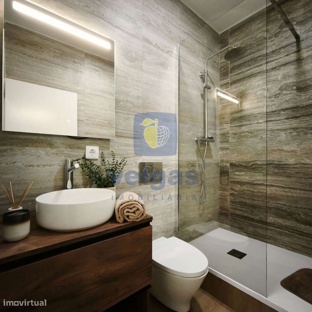 Apartamento renovado com 3 quartos em Benfica, Lisboa-26