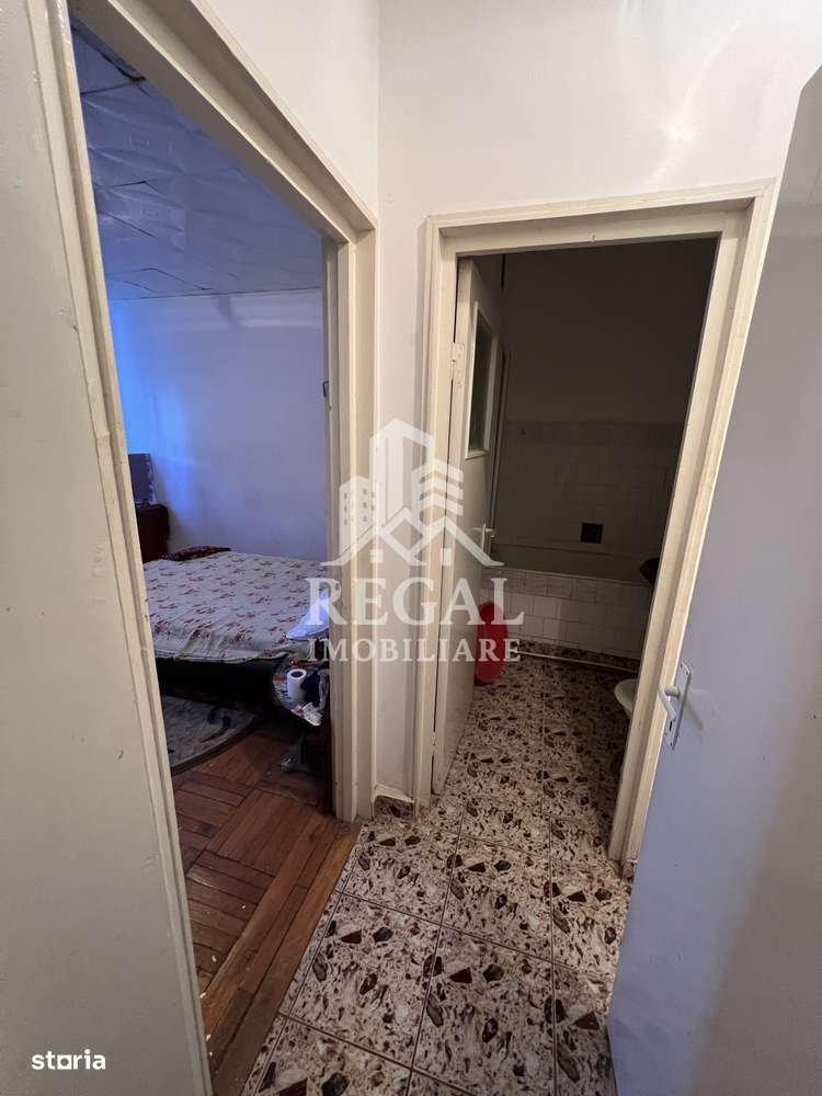 Apartament 3 camere – Micro 4, vedere la bulevard - Imagine principală: 5/8