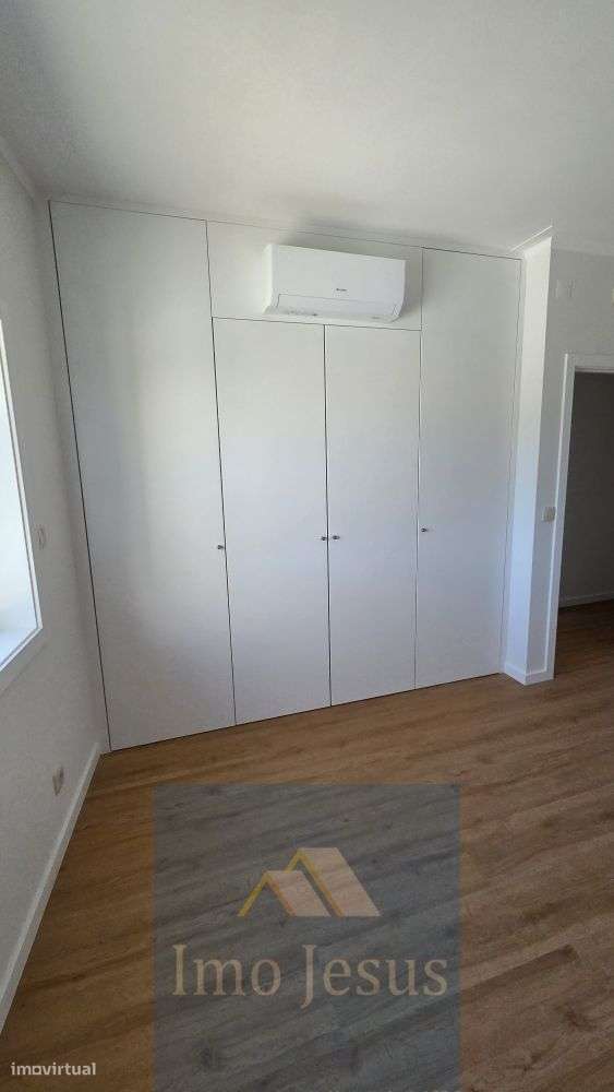 Moradia T3 centro Carvalhos-26