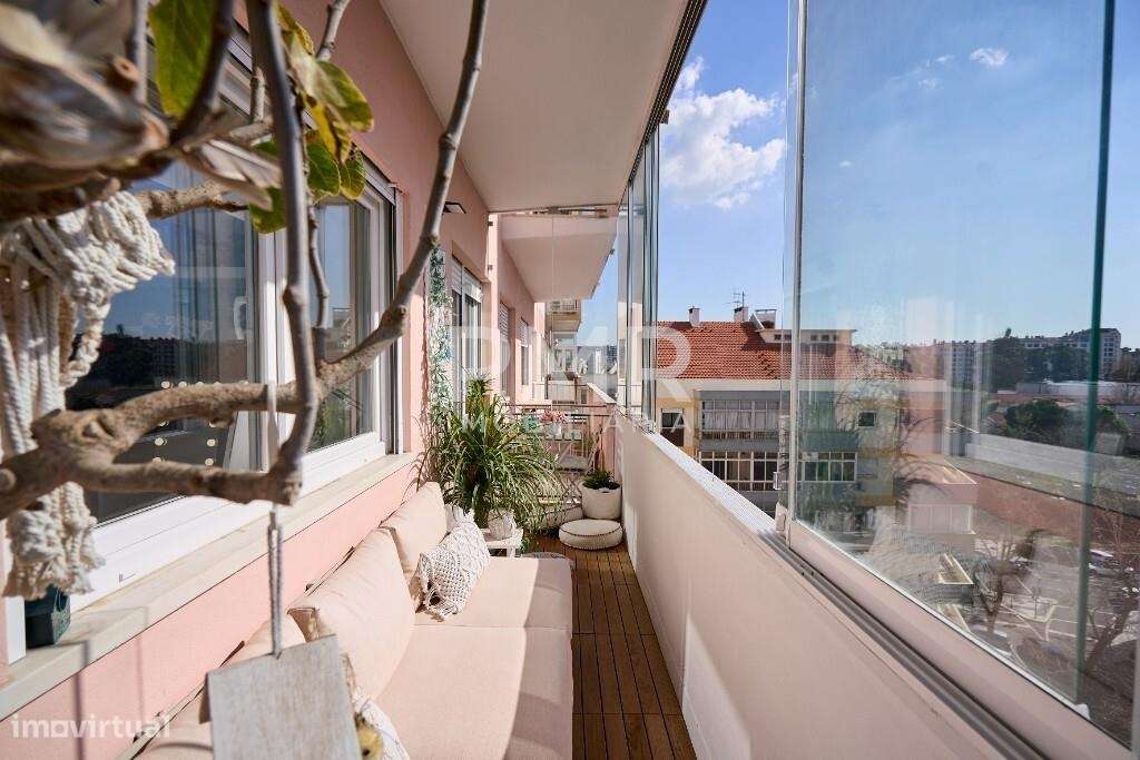 Apartamento T3 para venda no Lumiar - Grande imagem: 2/24