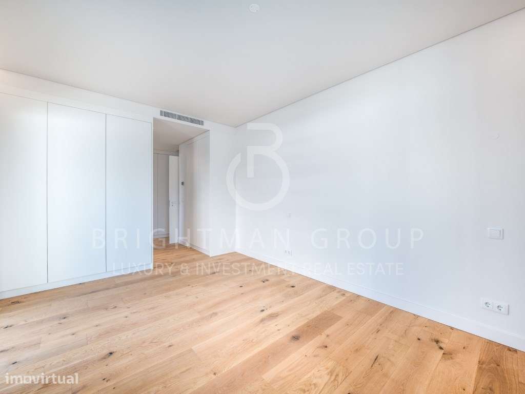 Apartamento T4 com jardim privativa, em Carcavelos-36