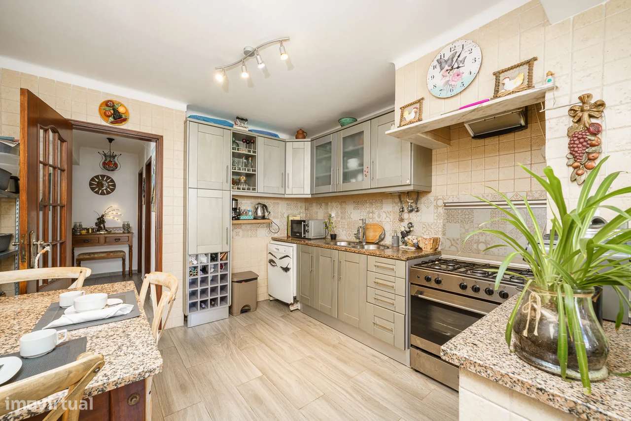 Excelente Moradia T2 Situada no Faralhão Setùbal - Grande imagem: 2/47