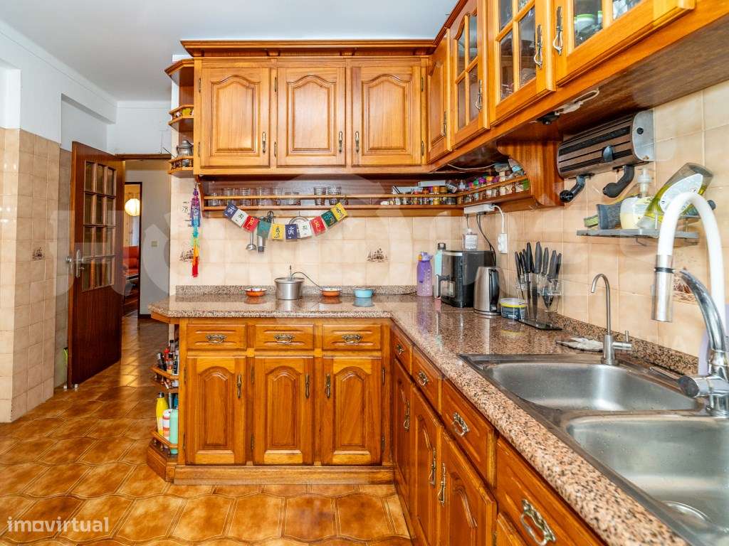 Apartamento T3 | Garagem | Arrumos | Centro Histórico-17