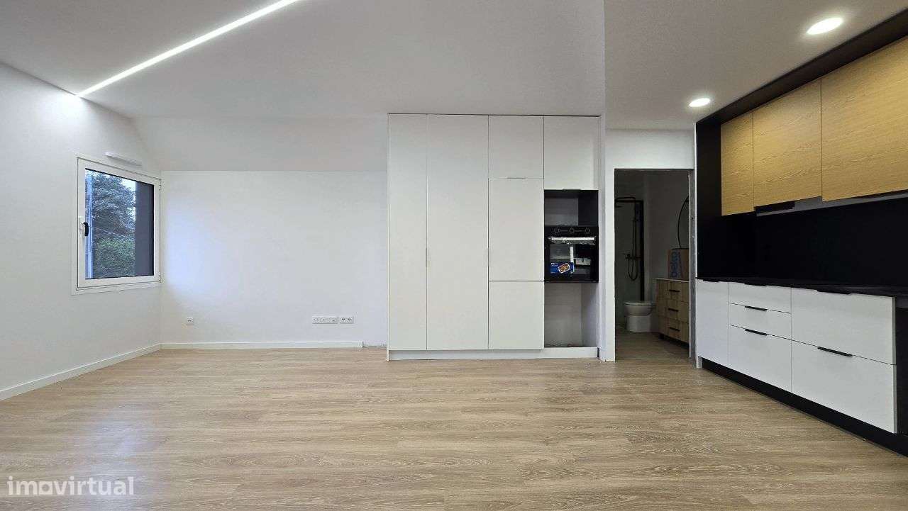 T2 c/ Arrumo de 94m² + Garagem | Última Fração | Potencial Bi-Familiar-3