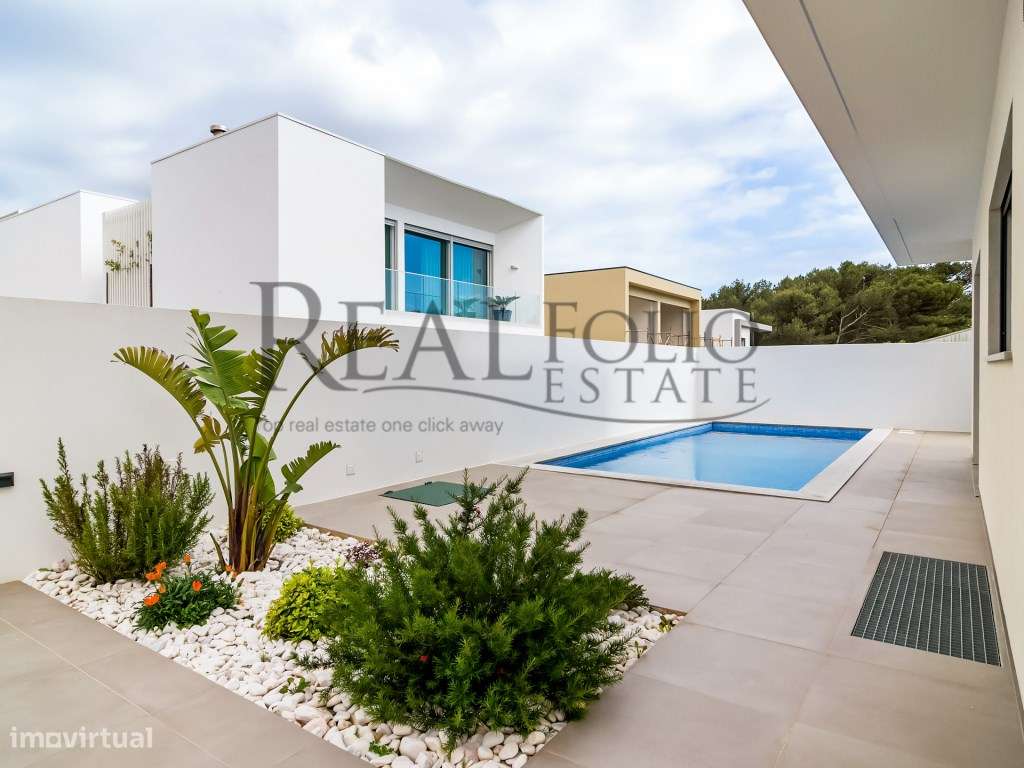 Moradia T4 Arquitetura Contemporânea Murches-23