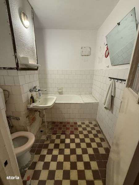 Ofer spre vanzare Apartament 3 Camere decomandat Etaj 3 Micro 16 - Imagine principală: 5/8