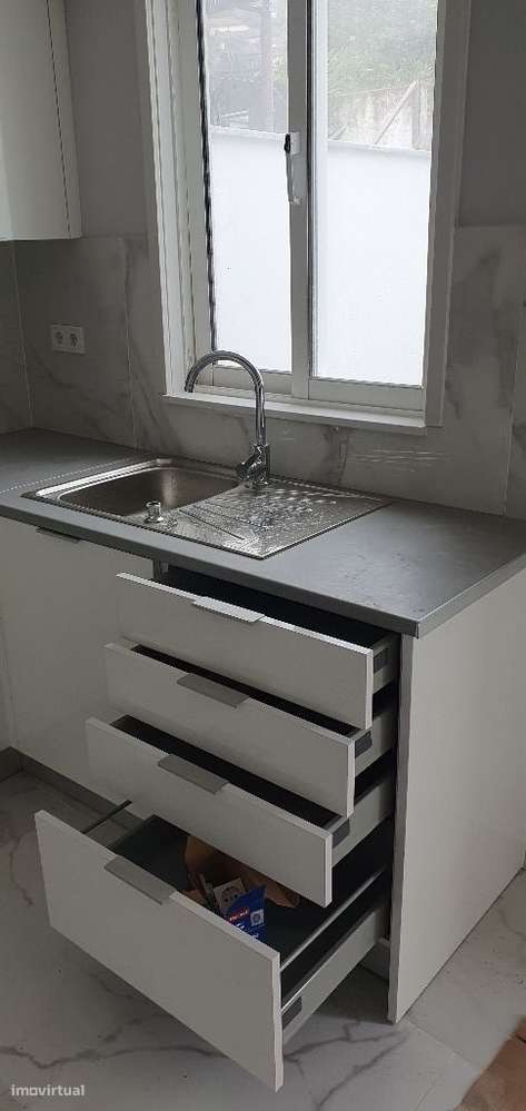 Moradia t2 geminada - restaurada - Grande imagem: 3/9