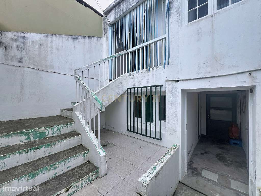 Moradia, 83 m², Ribeira Grande (Matriz)-24