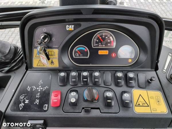 Caterpillar 444E Premier Sterowanie na Joystickach FULL OPCJA - 28