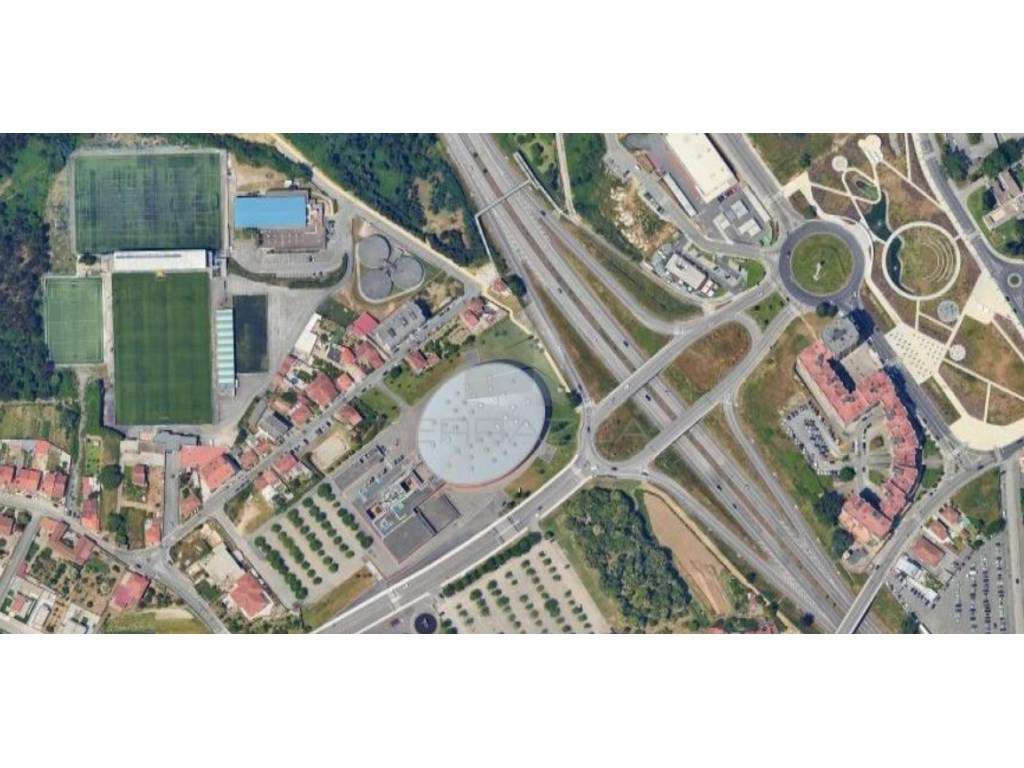 INVESTIDOR. Terreno loteado para 4 moradias, com projeto e especial... - Grande imagem: 4/15