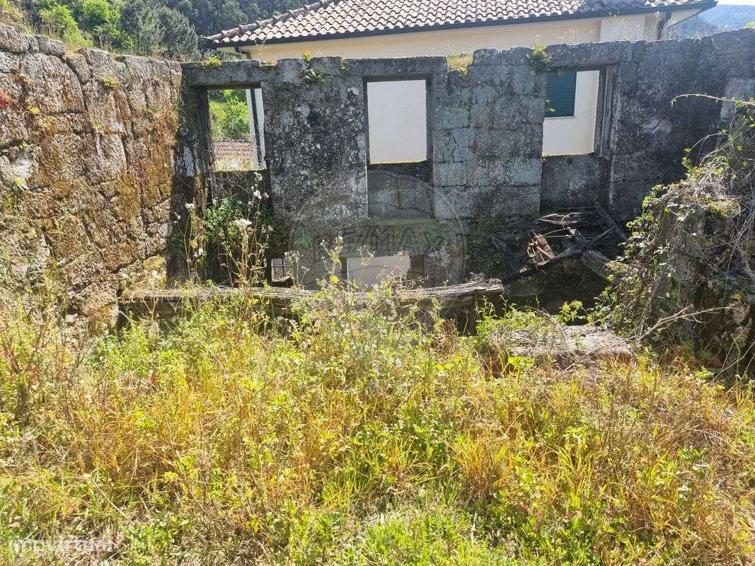 Moradia T13 para venda-10