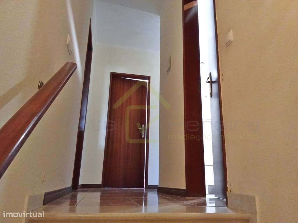 Moradia T3 +1 com espaço exterior e vista campo a minutos das Praias-13