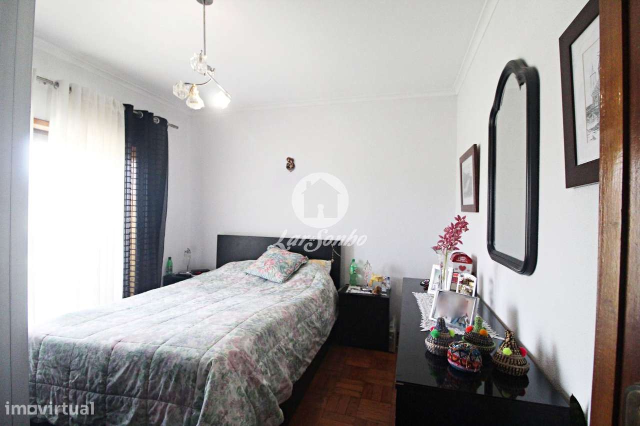 Apartamento T2 junto à Av da Conduta, Fânzeres, com Excelente Expos...-10